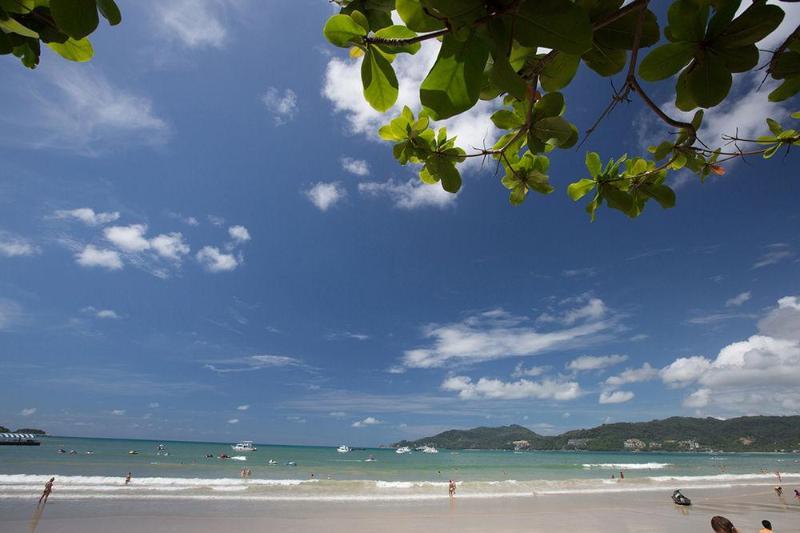 Oyo 255 The Ocean Hotel Patong Exterior foto